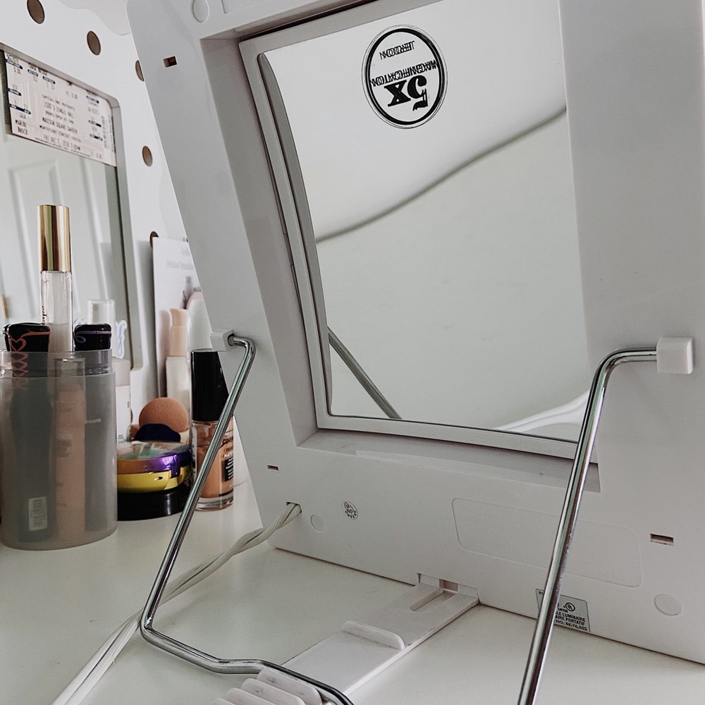 Makeup mirror 💖